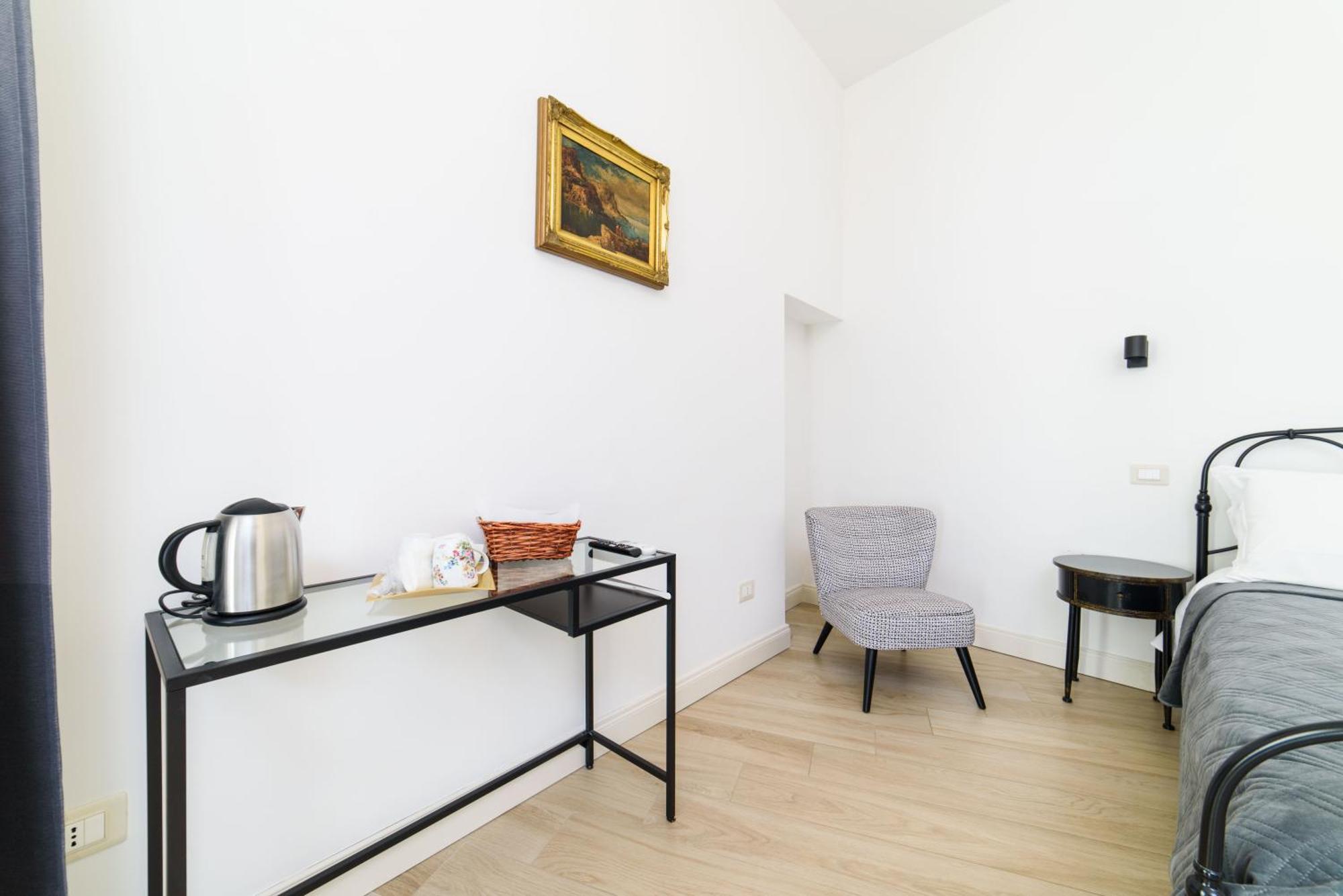 One&One Hotel Салерно Екстериор снимка